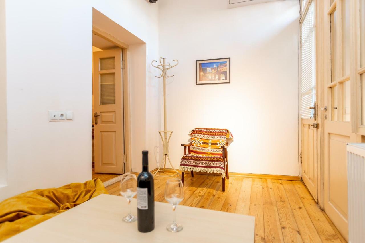 Nina' Cozy Apartment Tbilissi Extérieur photo
